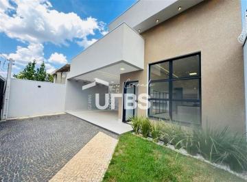 Casa · 140m² · 3 Quartos · 2 Vagas · Casa de Alto Padrão com 3 Suítes e Área de Lazer Exclusiva na 1205 Sul, Palmas