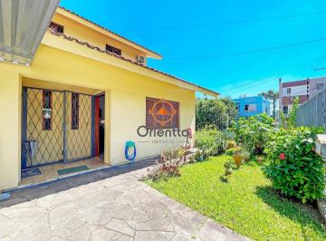 Casa · 276m² · 6 Quartos · 4 Vagas · Ampla casa no Jardim Botânico