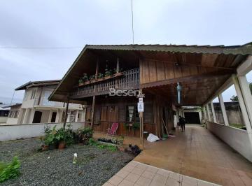 Casa · 241m² · 4 Quartos · 2 Vagas · CASA COM ÓTIMA LOCALIZAÇÃO NA BARRA DO SAI