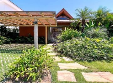 Casa · 366m² · 5 Quartos · 5 Vagas · Villa Yalis: A Essência de Bali no Jardim Acapulco.