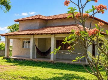 Casa de 3 quartos, Brasília · Casa térrea nova no Park Way: 3 quartos e terreno de 2.500 m² para realizar seus planos