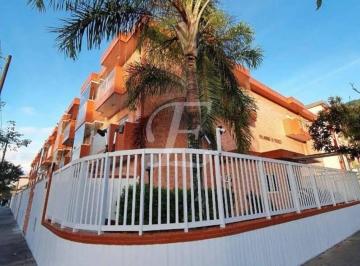 f9db7cea690b7ef2e0e60eedff5975ef802abe06 · Casa em Villaggio à Venda no Marapé Santos/SP | 2 Suítes | Churrasqueira Privativa | Lazer Completo
