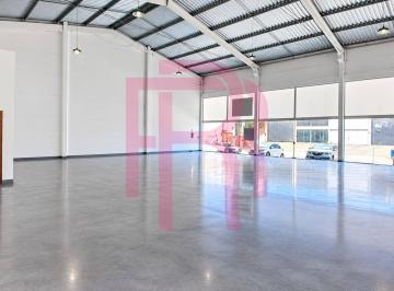 Comercial · 324m² · 11 Vagas · Galpão comercial para locação próximo ao Caledônia em Camboriú.