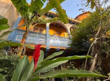 Casa · 357m² · 3 Quartos · 2 Vagas · Casa de 3 Quartos com vaga, varanda e quintal na Urca - Rio de Janeiro
