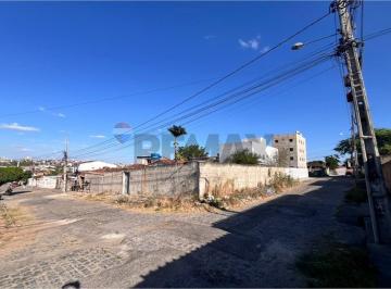 Casa · 300m² · 2 Quartos · Casa de esquina / terreno para venda nas Malvinas