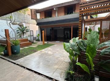 62be6adf-bcc3-4fe4-98b1-fc26939bcb95 · Casa para locação em Jardim América com 6 quartos, sendo 4 suítes, 402m²