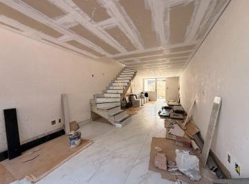 Casa · 110m² · 3 Quartos · 2 Vagas · Casa à venda 3 quartos suíte 2 varandas 2 vagas no Santa Mônica/BH