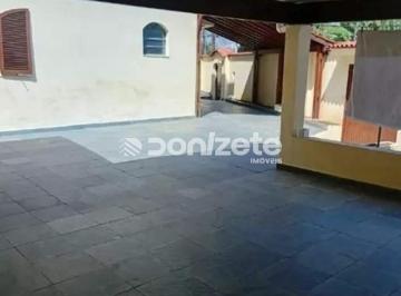 Casa · 262m² · 5 Quartos · 4 Vagas · Sobrado Comercial para Aluguel no Bairro Campestre, Santo André