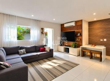 Casa · 211m² · 4 Quartos · 2 Vagas · Casa à venda com 211m², 4 quartos e 2 vagas