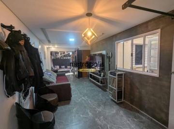 Sala · Layout moderno com integração fluida entre os ambientes principais.