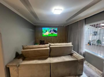 Casa · 300m² · 3 Quartos · 5 Vagas · Casa Térrea com Edícula - No bairro Vila Industrial - 3 Dormitórios - 300m².