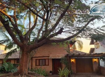 5a339909f8ee96803514b271380e5e468f2dc3e0 · Casa com 3 dormitórios para alugar, 230 m² por R$ 12.024,24/mês - Condomínio Alpes de Vinhedo - Vinh