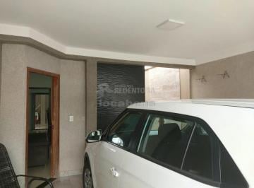 Casa · 160m² · 3 Quartos · 2 Vagas · Casa Térrea bairro Parque Residencial J.Macedo ao lado Posto construção.