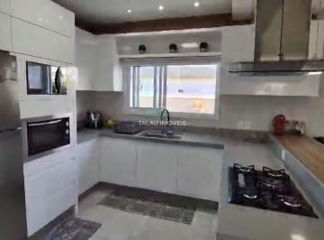 Casa · 186m² · 3 Quartos · 2 Vagas · Casa à venda no bairro Caverazinho - Araranguá/SC