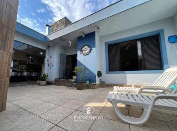 Casa · 285m² · 4 Quartos · 1 Vaga · Casa com 03 suítes a venda em Paranaguá