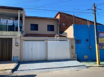 Casa · 142m² · 3 Quartos · 2 Vagas · Casa residencial com 142,71m2 no bairro Amadeu Furtado, em Fortaleza-ce!