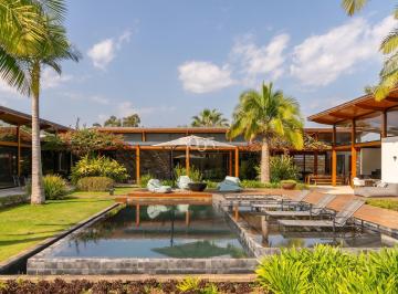 Foto 44 · Casa à venda no Condomínio Altos de Itu, com 3.300m² de área total.