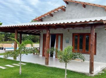 Casa · 2 Quartos · 1 Vaga · Casa mobiliada com piscina em condomínio em Guaratiba