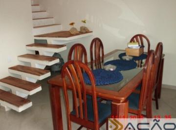 Casa · 220m² · 3 Quartos · 4 Vagas · Casa - Centro