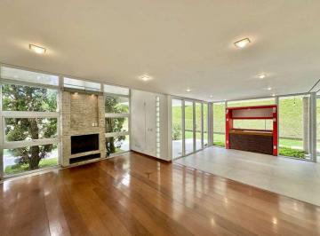 Casa de 4 quartos, Carapicuíba · Casa para venda e locação na Granja Viana - 297 m² com 4 suítes e 6 vagas