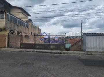 Casa · 228m² · 3 Quartos · 4 Vagas · EXCELENTE CASA À VENDA NO JARDIM DOS COMERCIÁRIOS - VENDA NOVA!