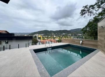 Foto 01 · Casa à Venda em Niterói-RJ, Bairro Santo Antônio: 5 Quartos, 4 Suítes, 10 Vagas de Garagem, 292,32m²