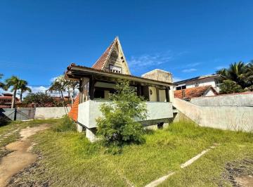 Casa de 2 quartos, Armação dos Búzios · Chalé a venda com terreno de 675m2