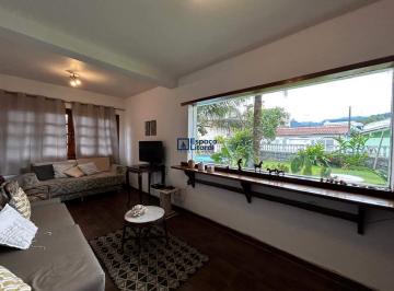 Casa · 386m² · 4 Quartos · 5 Vagas · Belíssimo sobrado à venda a apenas 100 metros da praia da Tabatinga, Caraguatatu