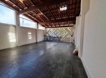 Casa · 128m² · 2 Quartos · 2 Vagas · Sobrado bem localizado