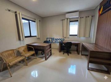 Comercial · 68m² · 2 Quartos · Casa :  / Comercial / Centro