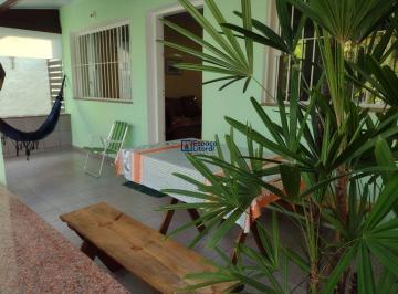 Casa · 166m² · 3 Quartos · 5 Vagas · Ótima casa no centro de Caraguatatuba