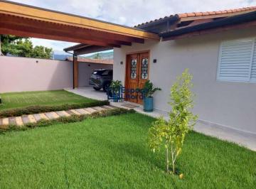 Casa · 203m² · 3 Quartos · 4 Vagas · Casa de rua : / Residencial / Parque Balneário Poiares