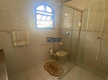 Casa · 266m² · 3 Quartos · 6 Vagas · Casa com ótima localização com 3 dormitórios à venda, 266 m² por RS 1.300.000 -