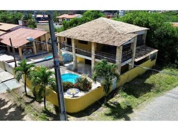 Casa · 239m² · 4 Quartos · 2 Vagas · CASA BEM PRÓXIMA À PRAIA EM CARAPIBUS, NA AVENIDA BEIRA MAR-CONDE PB