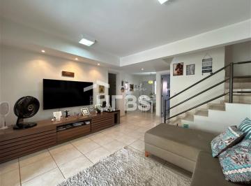 Casa · 120m² · 3 Quartos · 2 Vagas · Parque das Laranjeiras - Casa de Condomínio 3 quartos, sendo 1 suíte