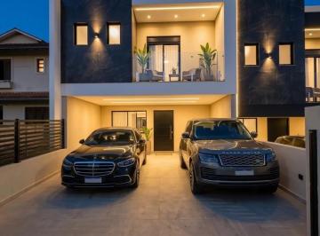 Casa · 218m² · 3 Quartos · 4 Vagas · CASA GEMINADA | 03 SUÍTES | CINQUENTENÁRIO
