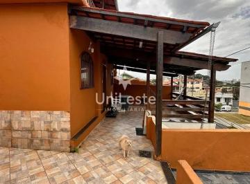 Casa de 4 quartos, Belo Horizonte · Casa para venda em Horto de 300.00m² com 4 Quartos, 2 Suites e 1 Garagem