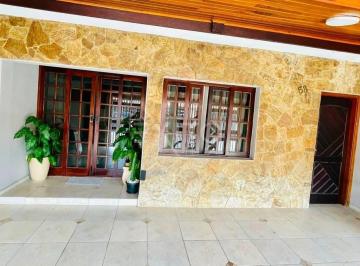 Casa · 82m² · 2 Quartos · 2 Vagas · Casa para venda em Centro de 82.00m² com 2 Quartos e 2 Garagens
