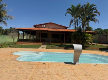 Casa de 3 quartos, Hidrolândia · Linda Chácara condomínio Mira flores