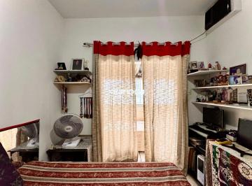 Apartamento de 2 quartos Venda R$ 700.000 · COBERTURA DE 95M COM 2 QUARTOS 2 BANHEIROS 1 VAGA PRAÇA ALMIRANTE JACEGUAI BAIRRO DE FATIMA
