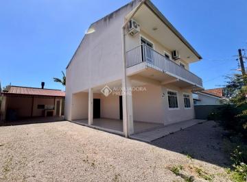Casa · 150m² · 4 Quartos · Excelente oportunidade de investimento ou moradia na encantadora região da Praia do Rosa