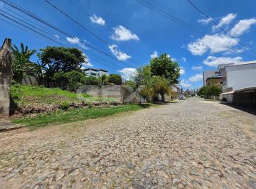 Terreno · 300m² · Terreno à Venda com 300m² no Bairro Bom Pastor em Divinópolis MG.