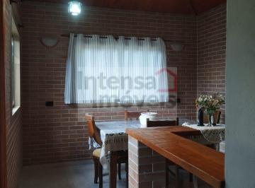 Terreno de 2 quartos, Paraibuna · Chácara para venda em Centro de 760.00m² com 2 Quartos e 2 Garagens