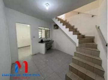 Casa · 230m² · 3 Quartos · 2 Vagas · Sobrado para alugar em Osvaldo Cruz de 230.00m² com 3 Quartos e 2 Garagens