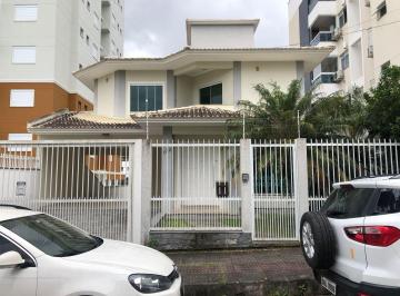 1d189fffe7666103669f981ce60235ae68c1deb4 · Casa com 4 quartos em Palhoça