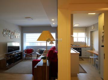 Apartamento · 80m² · 3 Quartos · 1 Vaga · Apartamento Reformado à Venda no Bairro Portão, Cu