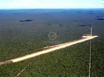 Pista de pouso privativa garantindo acesso rápido e logística facilitada. · Fazenda 90 mil ha em Bom Jesus PI | Dupla Aptidão MATOPIBA