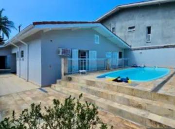 Photo 1 · Casa mobiliada com piscina a 800 metros do Guaiúba – Alfa Imóveis Guarujá