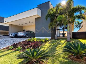 Casa · 254m² · 4 Quartos · 5 Vagas · Casa Moderna em Condomínio Fechado com 4 Suítes, escritório, área gourmet e piscina!