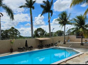 Casa de 3 quartos, Caldas Novas · Lindo chalé com piscinas, quadra, play groud, churrasqueira, 3 quartos, 2 vagas - Caldas Novas